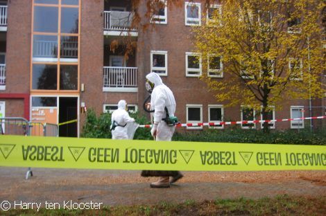 19-11-2012_asbest_opruimen_casper_fagelstraat_02.jpg
